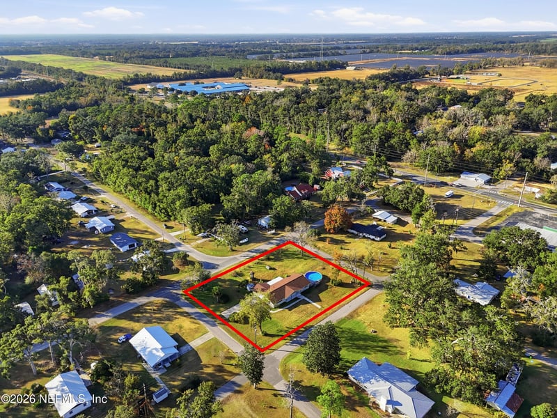 311 4th St, Trenton, FL 32693