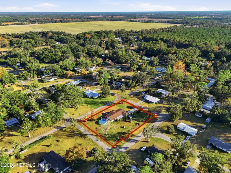 311 4th St, Trenton, FL 32693