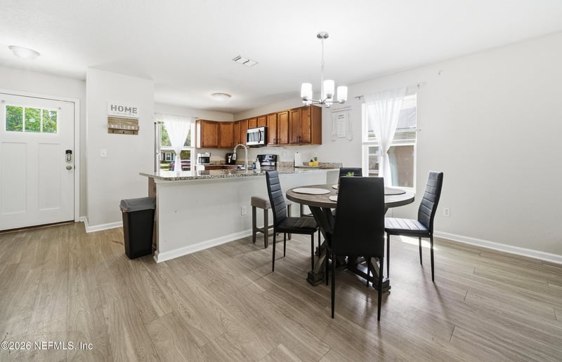 4540 Glendas Meadow Dr, Jacksonville, FL 32210