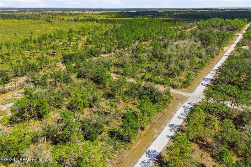 602 Azalea Dr, Indian Lake Estates, FL 33855