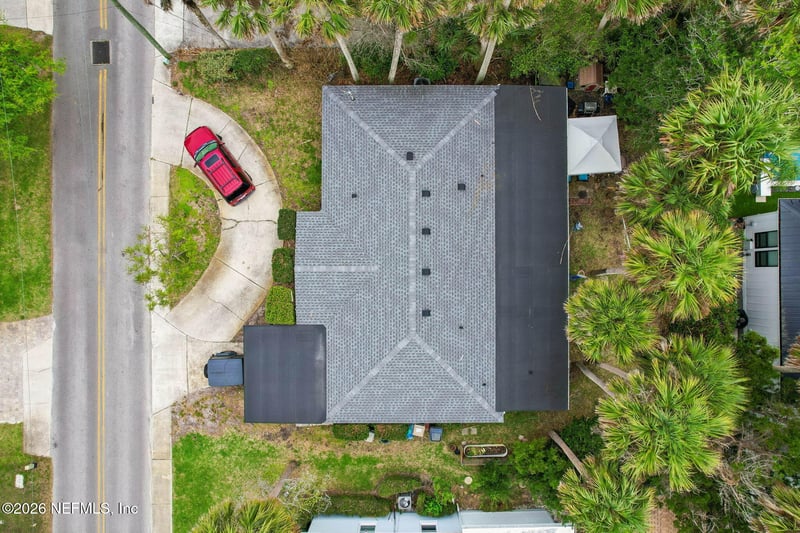 1070 East Coast Dr, Atlantic Beach, FL 32233