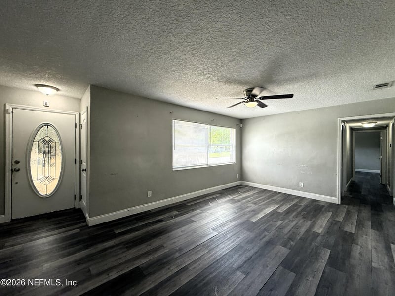 6557 Lou Dr, Jacksonville, FL 32216