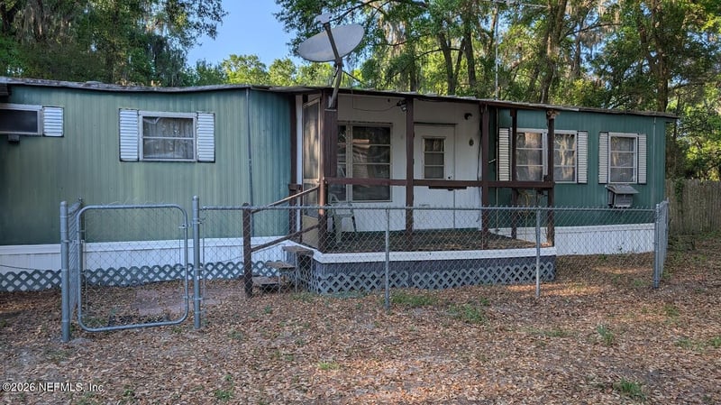 108 Brook St, Pomona Park, FL 32181