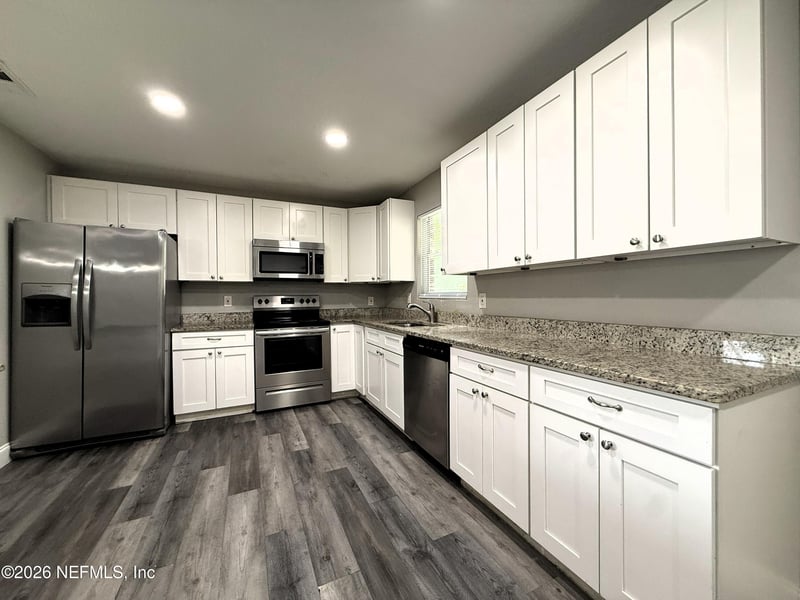 6557 Lou Dr, Jacksonville, FL 32216