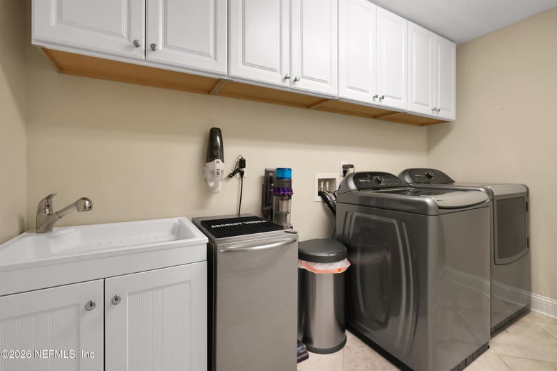 4645 Maple Lakes Dr, Jacksonville, FL 32257