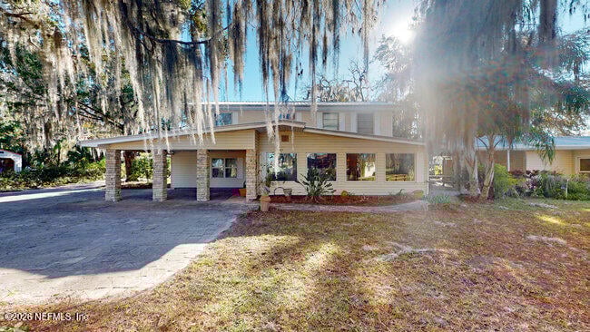 117 Peggy Ln, Crescent City, FL 32112