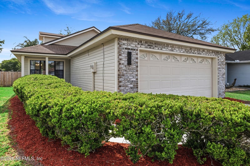 397 Filmore Dr, Jacksonville, FL 32225