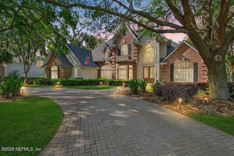 13719 Saxon Lake Dr, Jacksonville, FL 32225