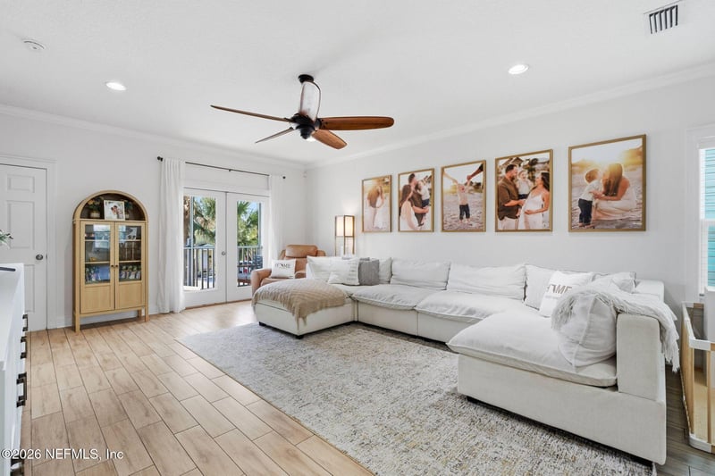 209 7th Ave, Jacksonville Beach, FL 32250