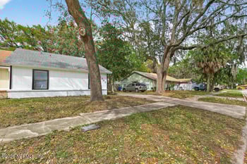 1067 Willow Cove Ct, Jacksonville, FL 32233