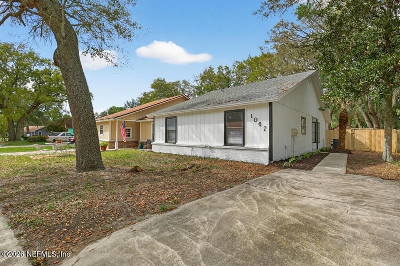 1067 Willow Cove Ct, Jacksonville, FL 32233