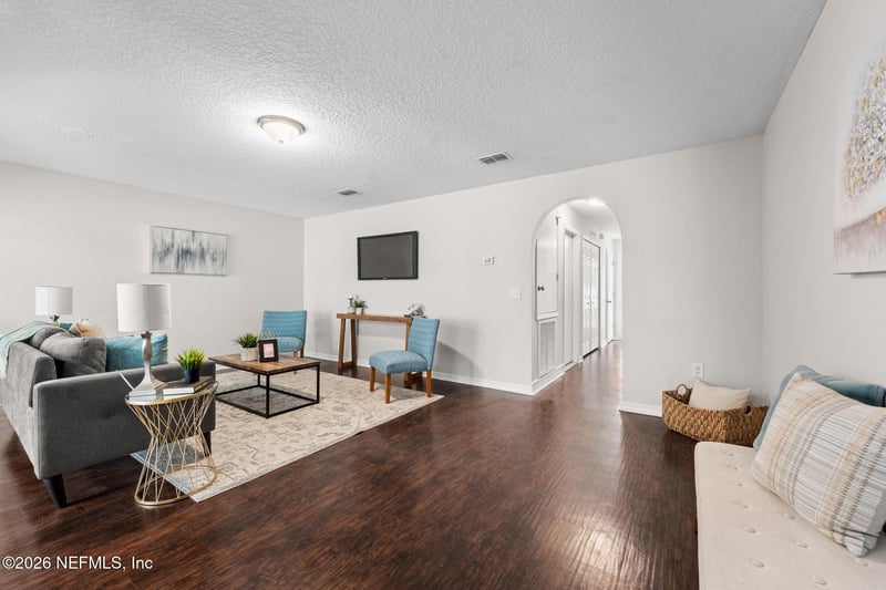 7398 Palm Hills Dr, Jacksonville, FL 32244