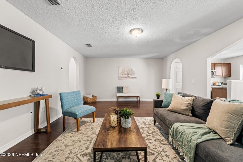 7398 Palm Hills Dr, Jacksonville, FL 32244