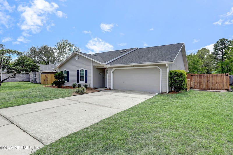 8860 Bandera Cir, Jacksonville, FL 32244