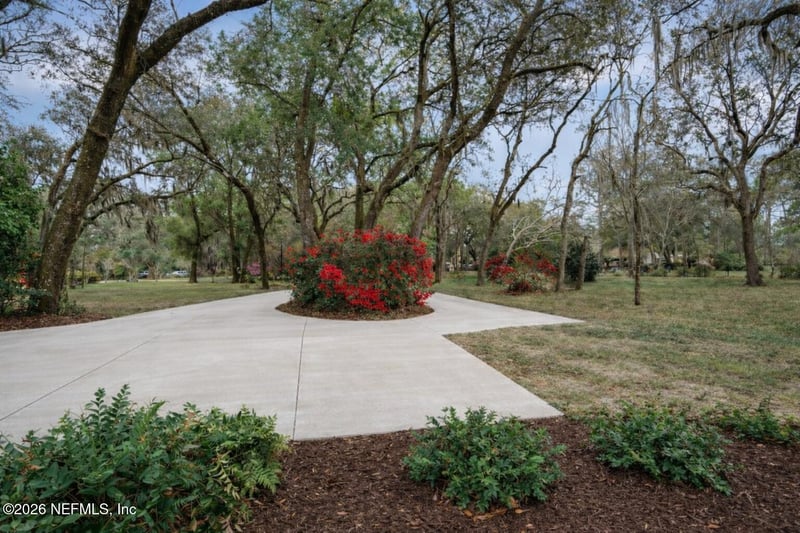 15489 Cape Dr, Jacksonville, FL 32226