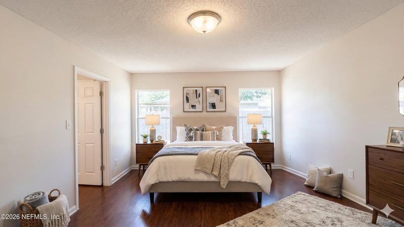 5462 Village Pond Ct, Jacksonville, FL 32210