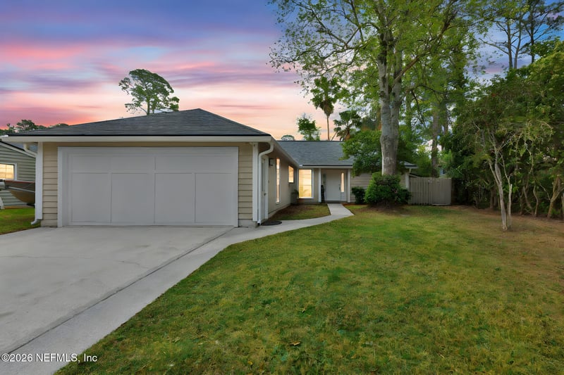 4340 Queensway Dr, Jacksonville, FL 32257