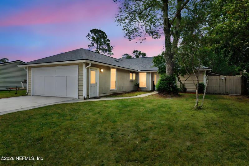 4340 Queensway Dr, Jacksonville, FL 32257