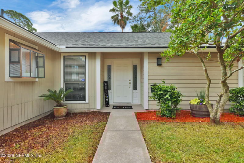 4340 Queensway Dr, Jacksonville, FL 32257