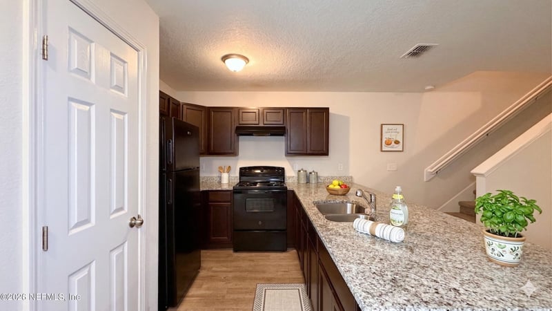 7836 Playschool Ln, Jacksonville, FL 32210