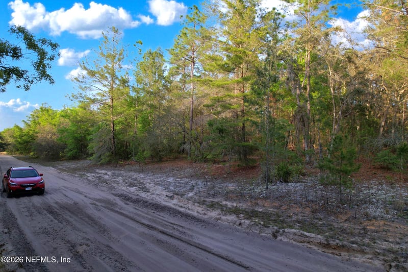 522 Janet Ave, Interlachen, FL 32148