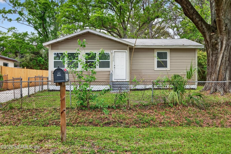 3425 Greenbrier Dr, Jacksonville, FL 32254