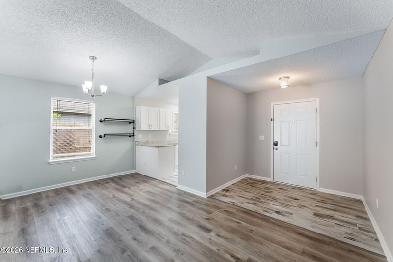 2727 Mc Cormick Woods Dr, Jacksonville, FL 32225