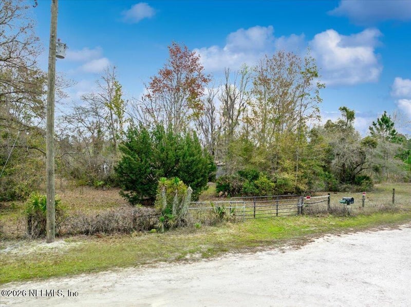 100 Kenwood Boat Ramp Rd, Interlachen, FL 32148