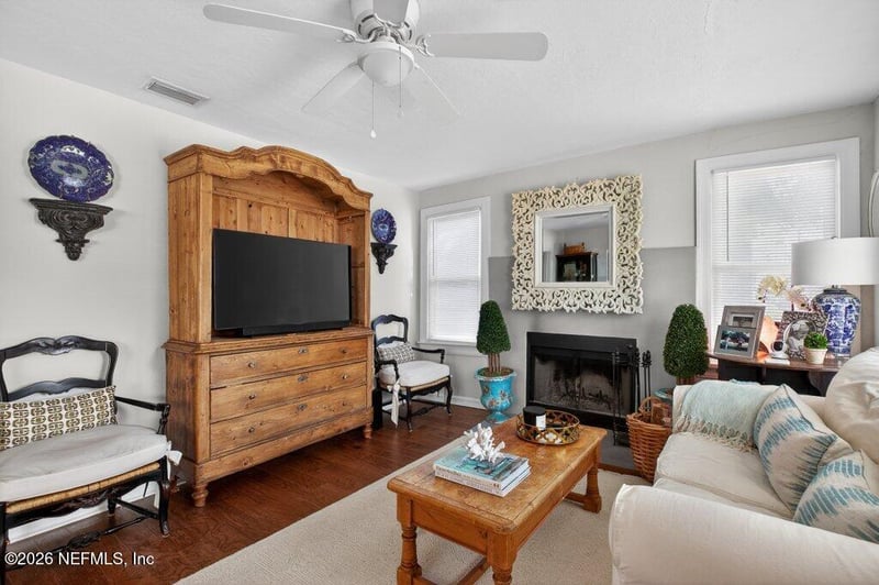 4615 Sunderland Rd, Jacksonville, FL 32210