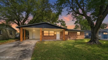 5957 Carrevero Dr, Jacksonville, FL 32216