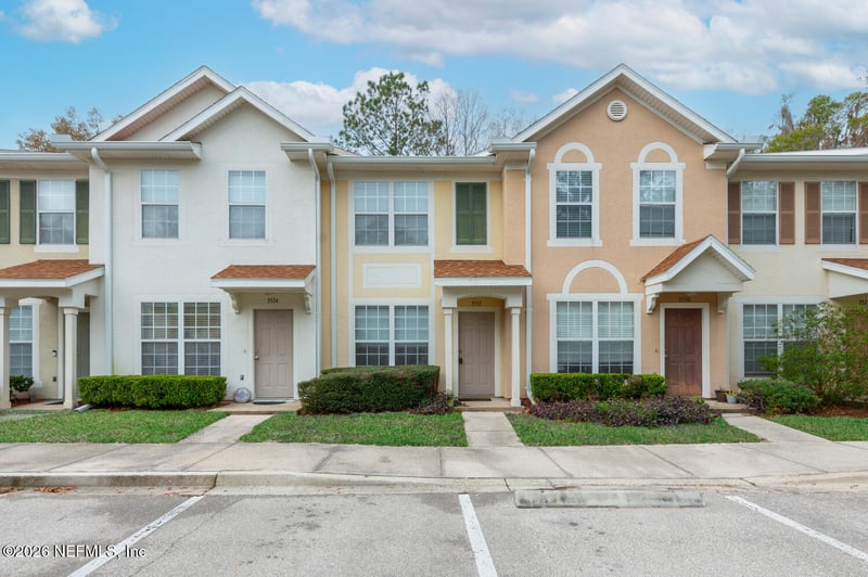 3532 Twisted Tree Ln, Jacksonville, FL 32216