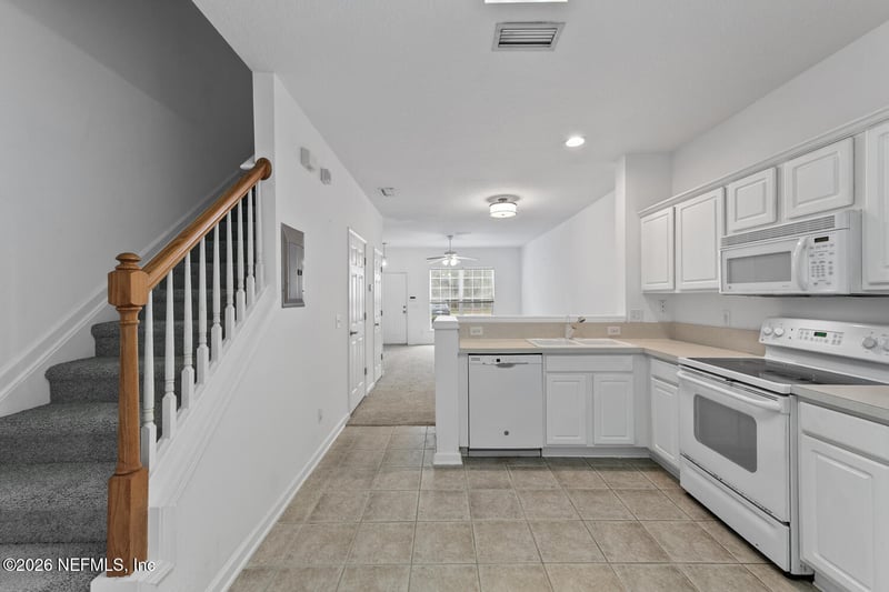 3532 Twisted Tree Ln, Jacksonville, FL 32216