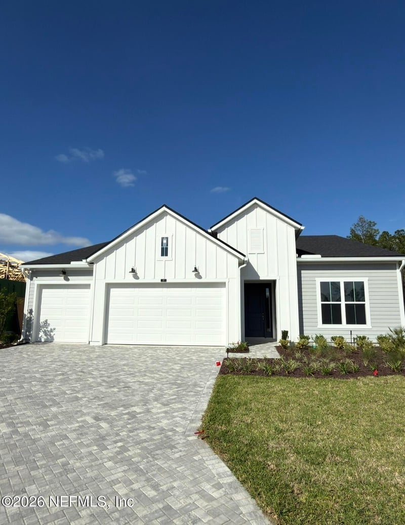 37 Callaway Cir, St Johns, FL 32259