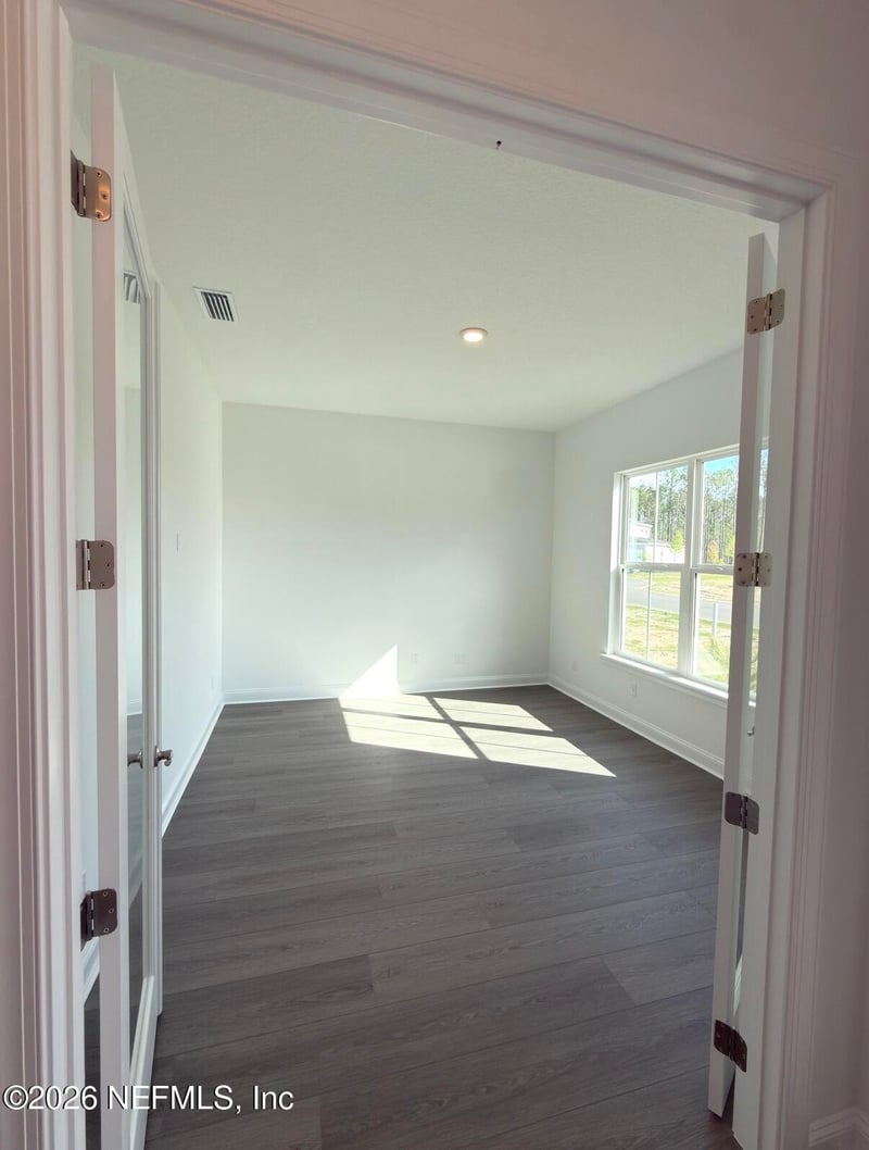 37 Callaway Cir, St Johns, FL 32259