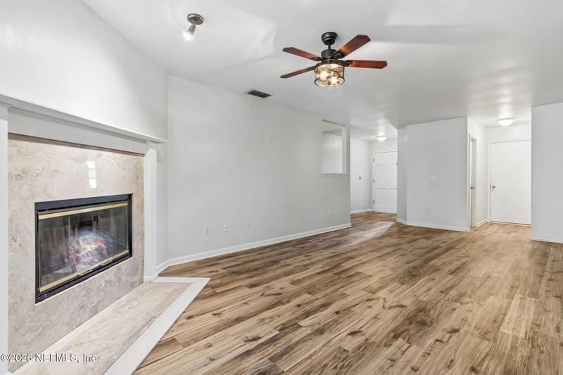 4063 Laurelwood Dr, Jacksonville, FL 32257