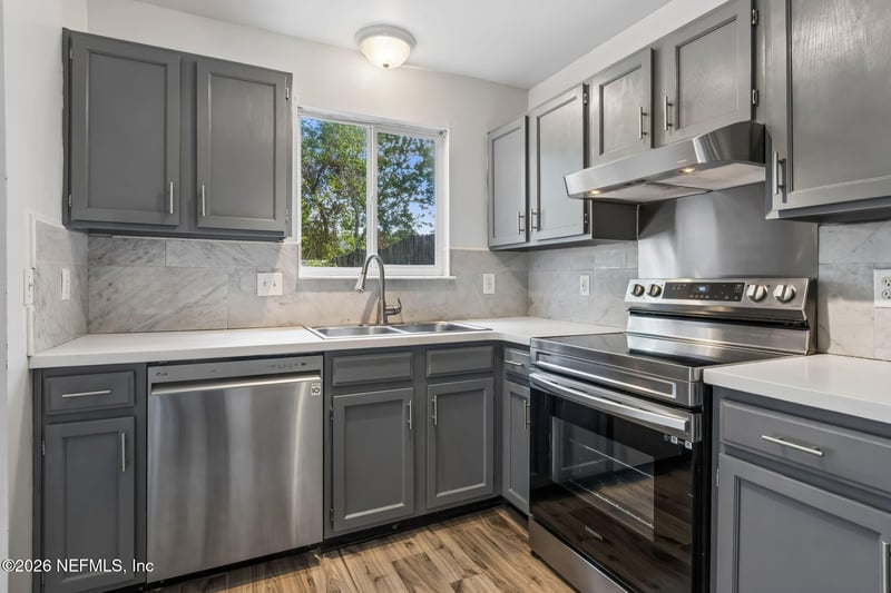4063 Laurelwood Dr, Jacksonville, FL 32257