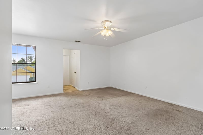 4063 Laurelwood Dr, Jacksonville, FL 32257