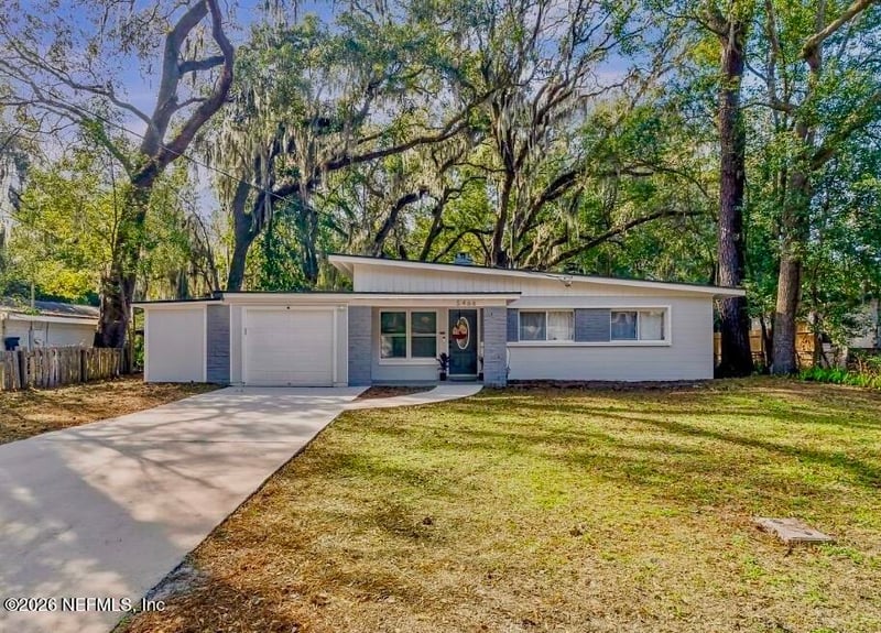 5466 Keystone Dr, Jacksonville, FL 32207