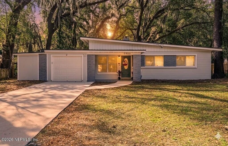 5466 Keystone Dr, Jacksonville, FL 32207