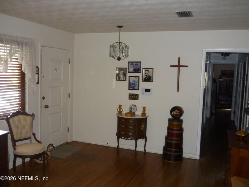 1932 Dalamon St, Jacksonville, FL 32211