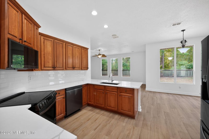 10958 Crichton Rd, Jacksonville, FL 32221