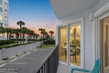 1551 1st St #101, Jacksonville Beach, FL 32250
