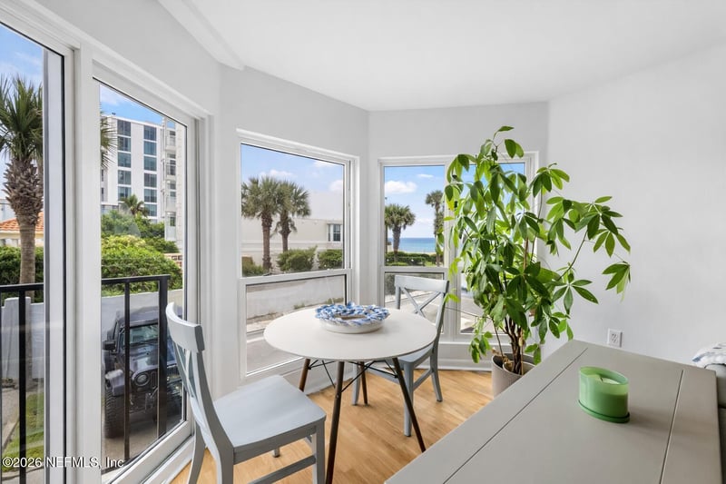 1551 1st St #101, Jacksonville Beach, FL 32250