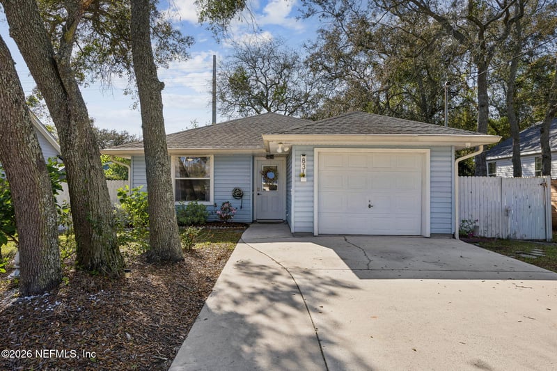 831 Division St, Fernandina Beach, FL 32034
