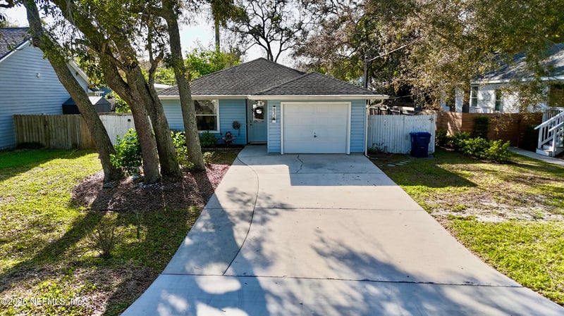 831 Division St, Fernandina Beach, FL 32034