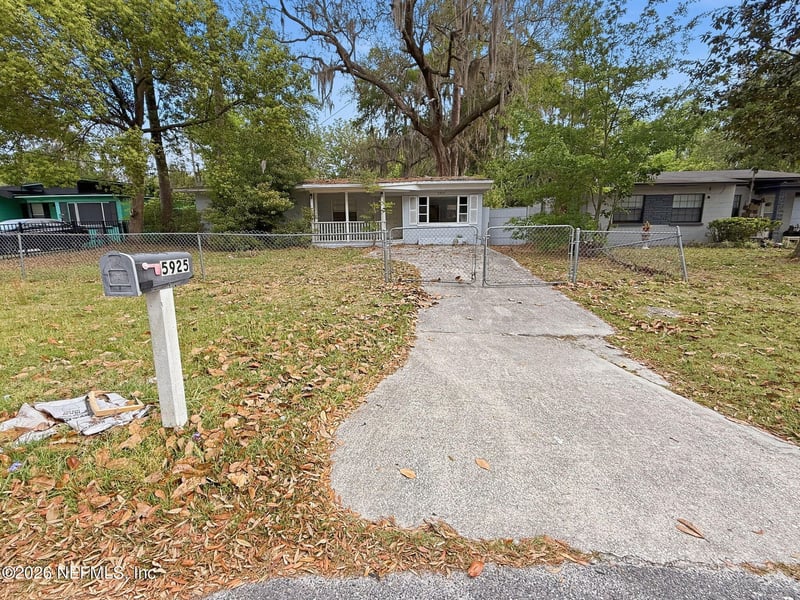 5925 Oaklane Dr, Jacksonville, FL 32244