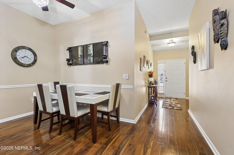 2547 Carson Oaks Dr, Jacksonville, FL 32221