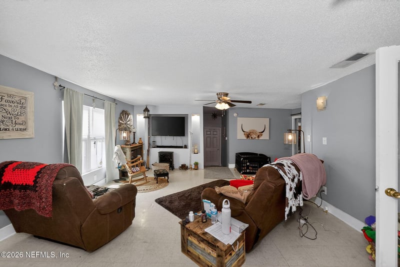 728 Walker Ave, Live Oak, FL 32064