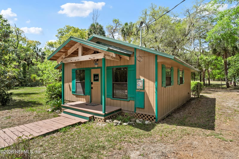 309 Keuka Lake Trl, Interlachen, FL 32148