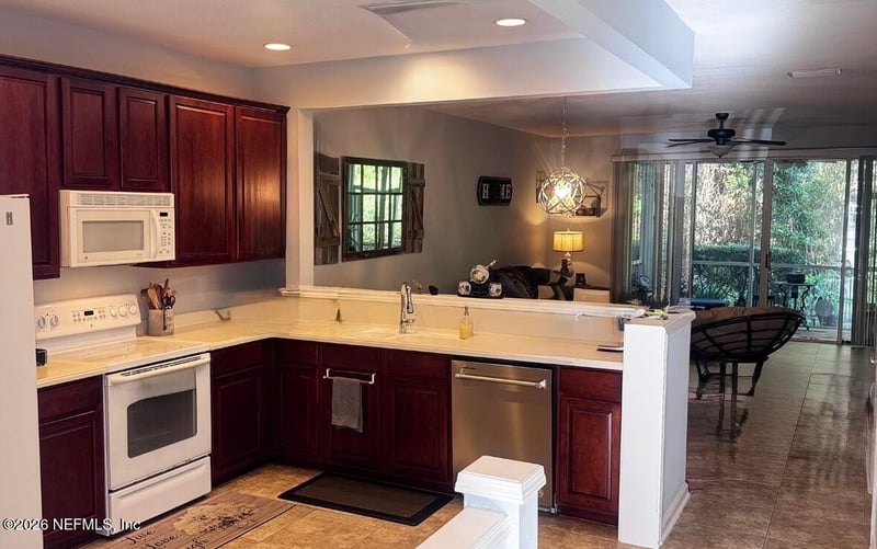 13529 Stone Pond Dr, Jacksonville, FL 32224